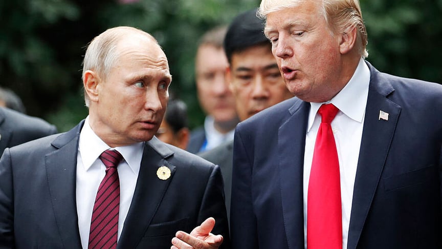 Президент США Дональд Трамп та глава рф володимир путін зустрічаються на саміті Азійсько-Тихоокеанського економічного співробітництва