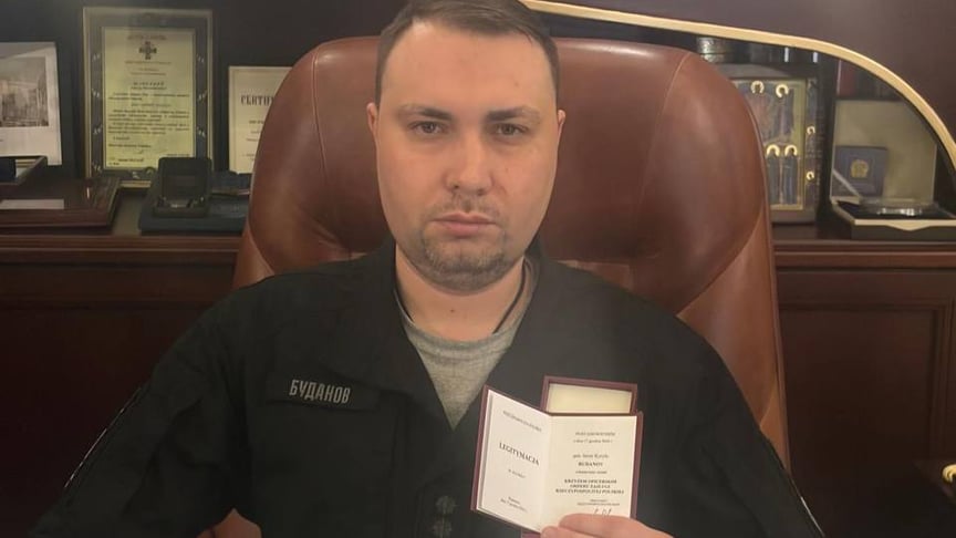 Керівник Офісу президента Кирило Буданов із Золотим офіцерським хрестом «За заслуги перед Польщею»