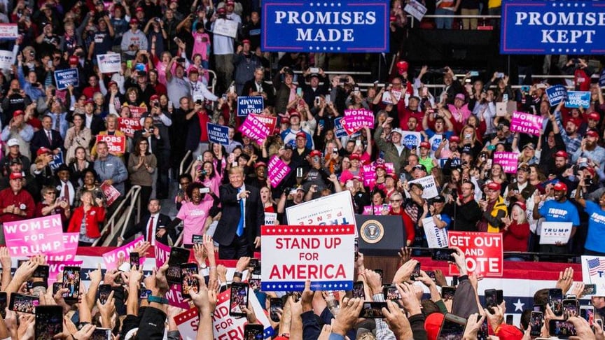 Дональд Трамп на зустрічі в межах підтримки республіканців на проміжних виборах до Конгресу, Північна Кароліна