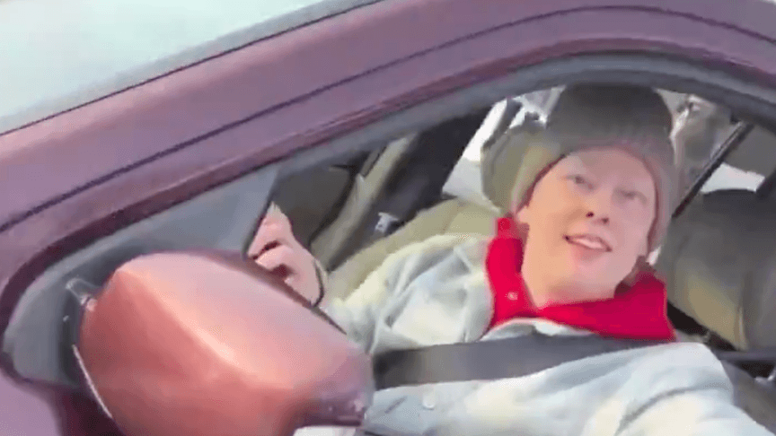 37-річна Рене Ніколь Маклін Гуд незадовго до того, як її застрелив агент ICE 37-річна Рене Ніколь Маклін Гуд незадовго до того, як її застрелив агент ICE