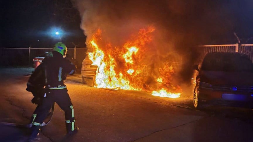 Рятувальники ліквідували загоряння автомобіля у Святошинському районі Києва
