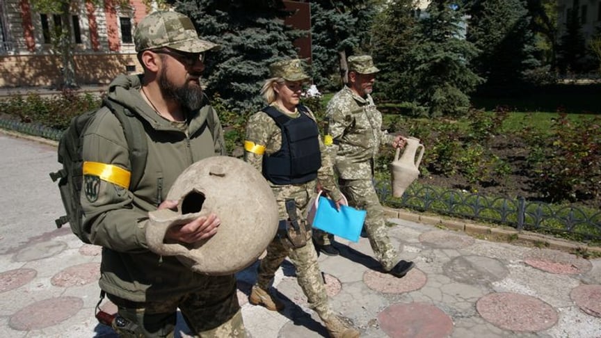 Mariupol defenders turn to Musk, "grain" corridor through Belarus: last night's highlights