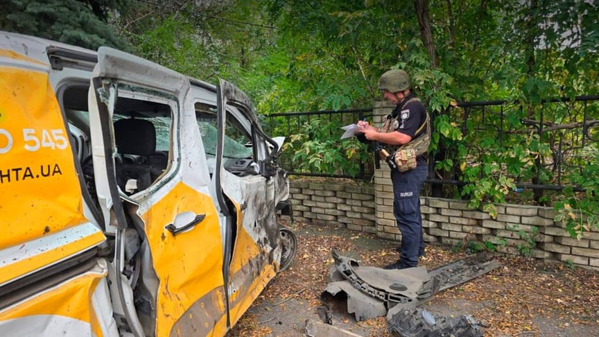 Правоохоронці працюють у Яровій після російського авіаудару