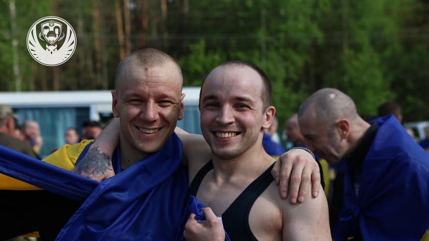 Українці, яких визволили з російського полону під час першого етапу «великого обміну» Українці, яких визволили з російського полону під час першого етапу «великого обміну»