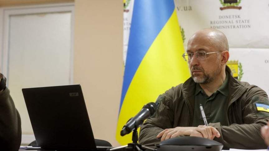 Премьер-министр Денис Шмигаль во время заседания правительства, 13 февраля 2024 года