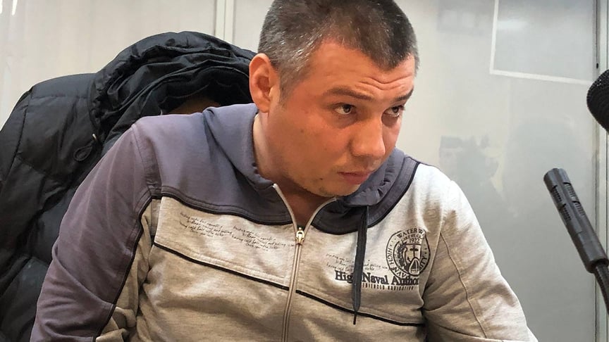 Працівник Подільського управління поліції Києва Василь Мельников, якому напередодні оголосили підозру в перевищенні влади або службових повноважень, що супроводжувалось насильством