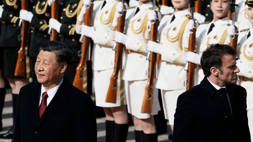 Chinese President Xi Jinping and French President Emmanuel Macron during a welcoming ceremony in Beijing, April 6, 2023