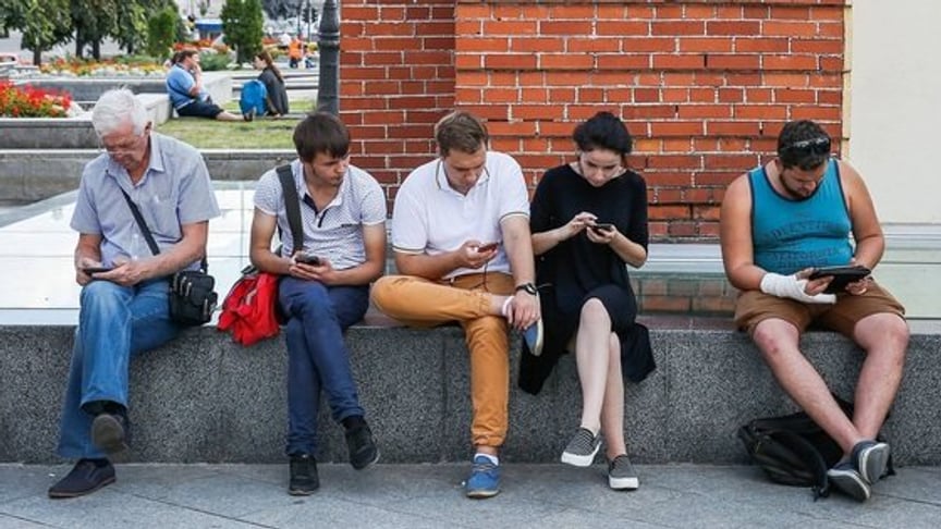 Expert Explains: How To Spot A Propaganda Bot on Twitter