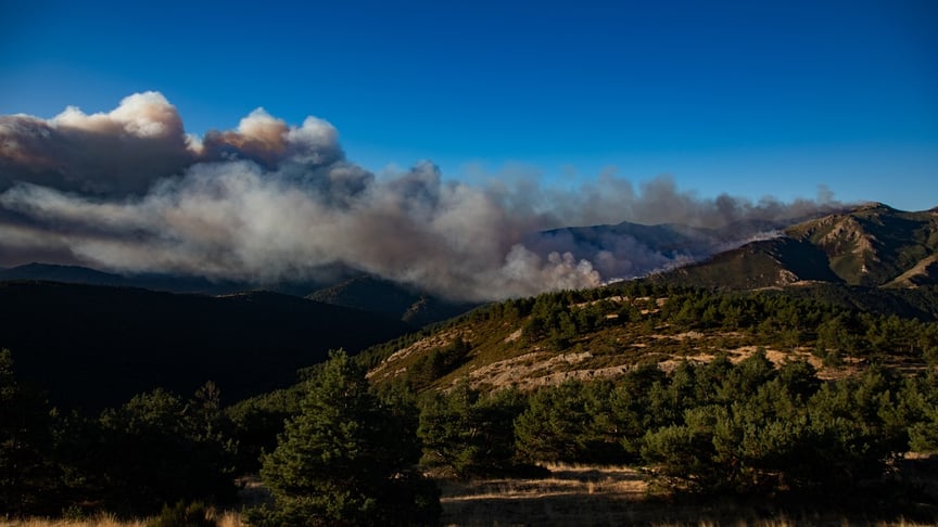 Ілюстративне фото. Пожежа навколо гірської вершини Піко-дель-Лобо в Іспанії, 26 вересня 2025 року