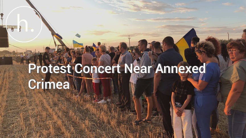 Ukrainian Band Plays Protest Concert Near Annexed Crimea