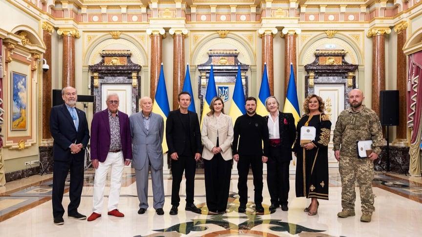 Президент України та перша леді під час вручення відзнаки «Національна легенда України»