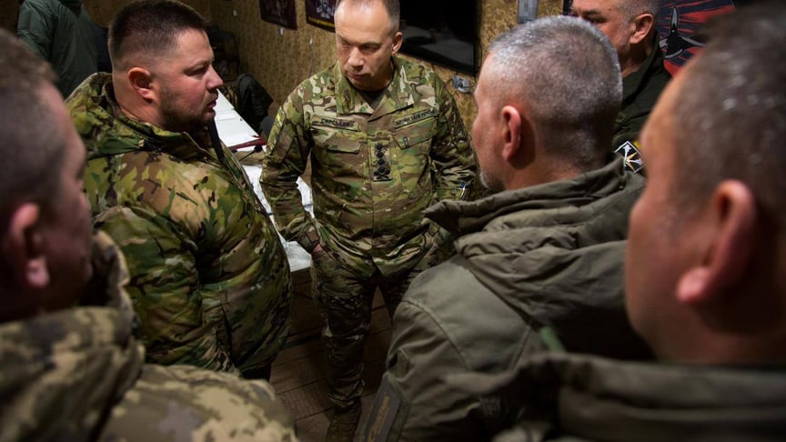 Головнокомандувач ЗСУ Олександр Сирський у колі військових