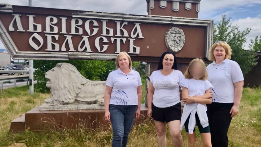 Дівчинка, яка приїхала з Чехії й воз'єдналася з батьком