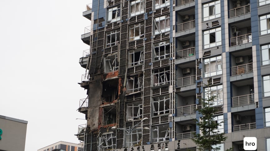 Пошкоджений будинок у Печерському районі Києва після атаки росіян у ніч проти 25 листопада Пошкоджений будинок у Печерському районі Києва після атаки росіян у ніч проти 25 листопада