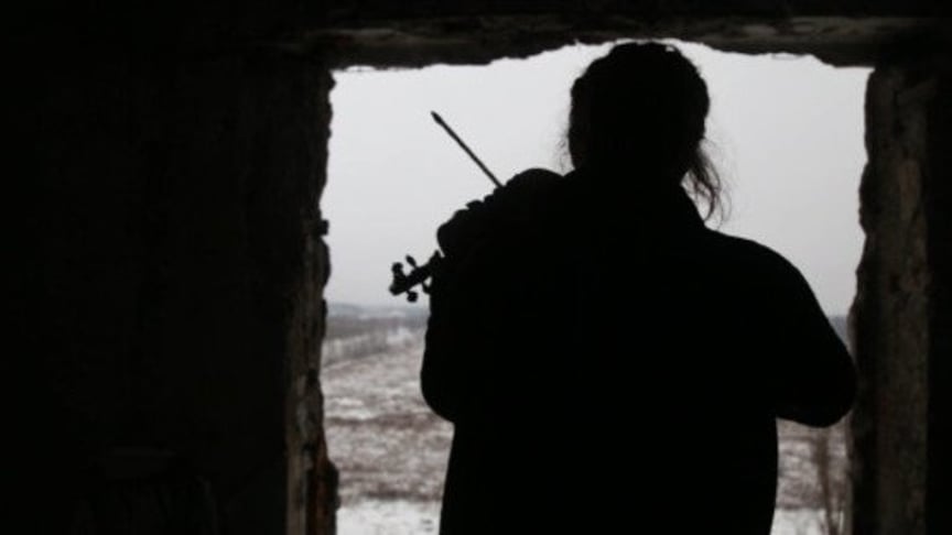 A Violinist From Berlin Performs In Devastated Avdiivka