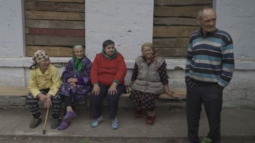 Civilians of the village of Novovorontsovka