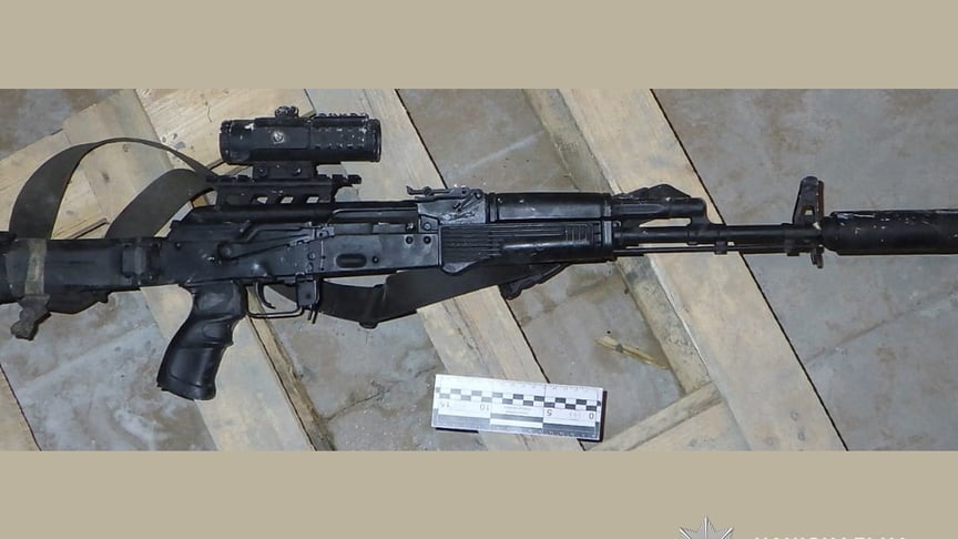 Автомат, з якого стріляв підозрюваний