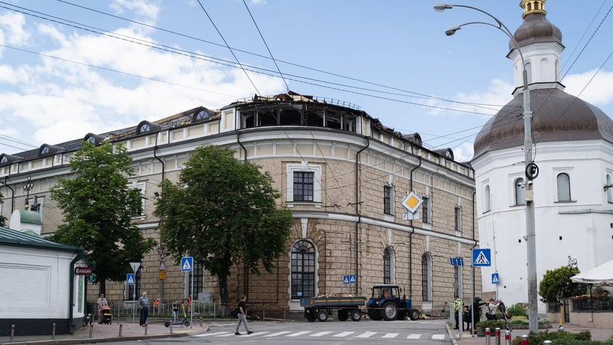 росія вдарила дроном в те саме місце, яке підірвала радянська армія під час відступу з Києва — гендиректорка «Мистецького арсеналу»