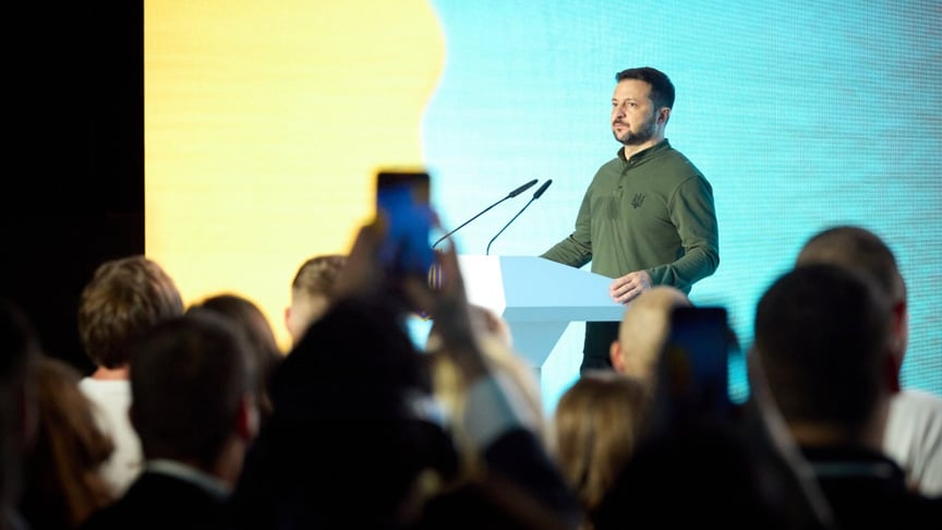 Володимир Зеленський на Українському молодіжному форумі