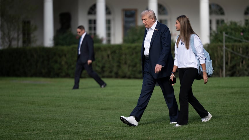 Президент США Дональд Трамп з онукою Кай Президент США Дональд Трамп з онукою Кай