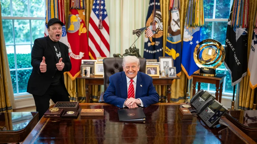 Ілюстративне фото. Ілон Маск разом з Дональдом Трампом у Білому домі, 2025 рік