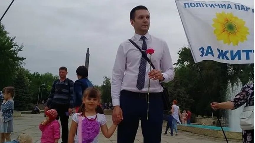 Сar with reportedly local collaborator blown up in Kherson in southern Ukraine