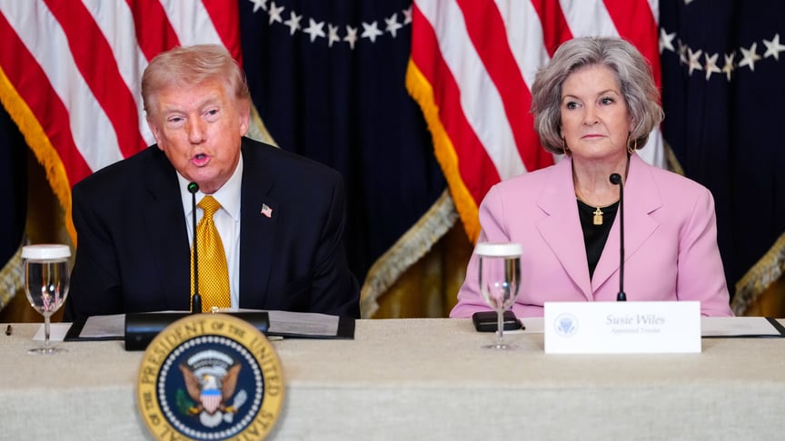 Президент США Дональд Трамп та голова апарату Білого дому Сьюзі Вайлз Президент США Дональд Трамп та голова апарату Білого дому Сюзі Вайлз