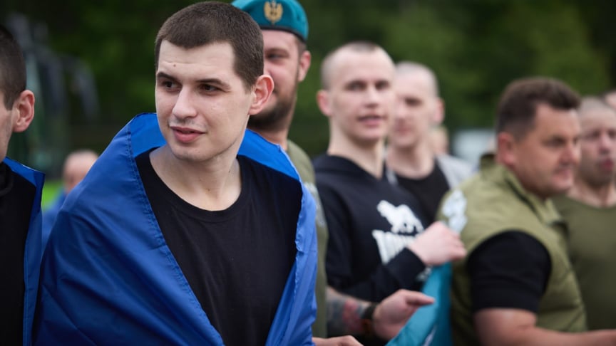 Українські військові, що повернулися з російського полону