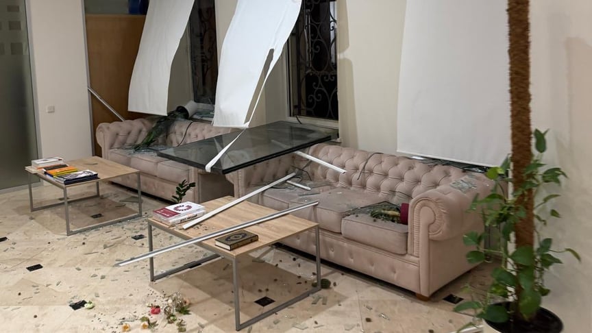 Пошкоджена будівля посольства Катару, Київ, 9 січня 2026 року