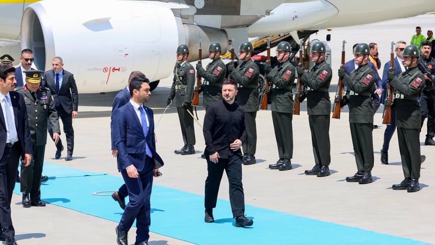 Президент Владимир Зеленский прилетел в Анкару на встречу с президентом Турции Реджепом Тайипом Эрдоганом