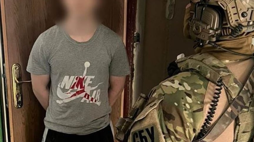 У Бахмуті затримали підлітка, якого підозрюють у передачі окупантам даних про позиції української артилерії, 24 серпня 2022 року