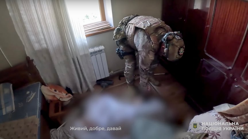 У Покровську чоловік два тижні лежав без допомоги
