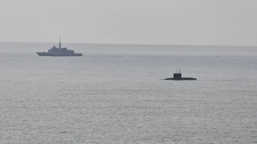російський підводний човен поблизу Франції