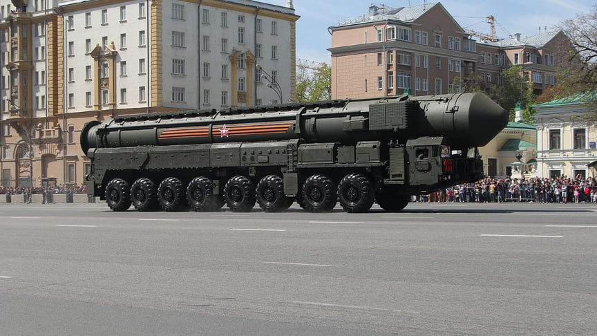 Рухомий ґрунтовий ракетний комплекс «Ярс» з міжконтинентальною балістичною ракетою