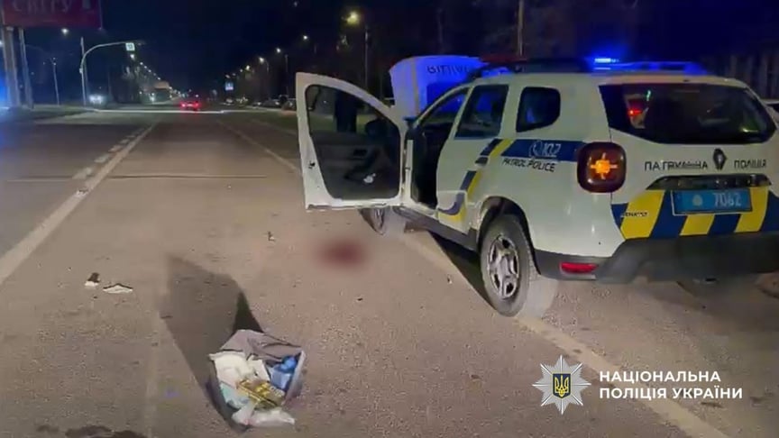 Нападника на поліцейських в Одесі шукають