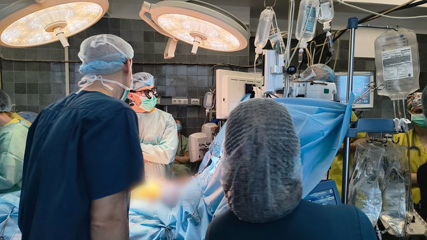 Львівські кардіохірурги пересадили серце 12-річному хлопчику