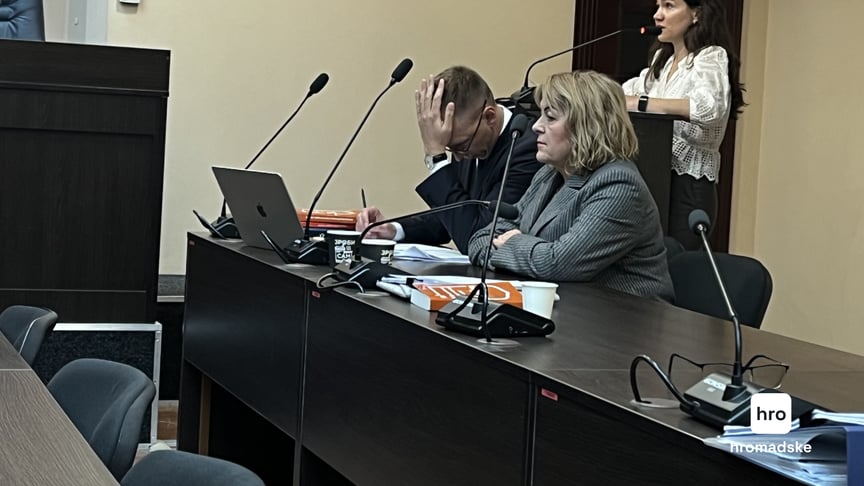 Тетяна Крупа з адвокатами під час підготовчого засідання у Вищому антикорупційному суді Тетяна Крупа з адвокатами під час підготовчого засідання у Вищому антикорупційному суді