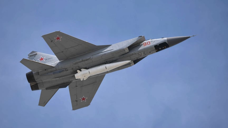 Ілюстративне фото. Аеробалістична ракета Х-47 «Кинджал» на борту російського винищувача МіГ-31К