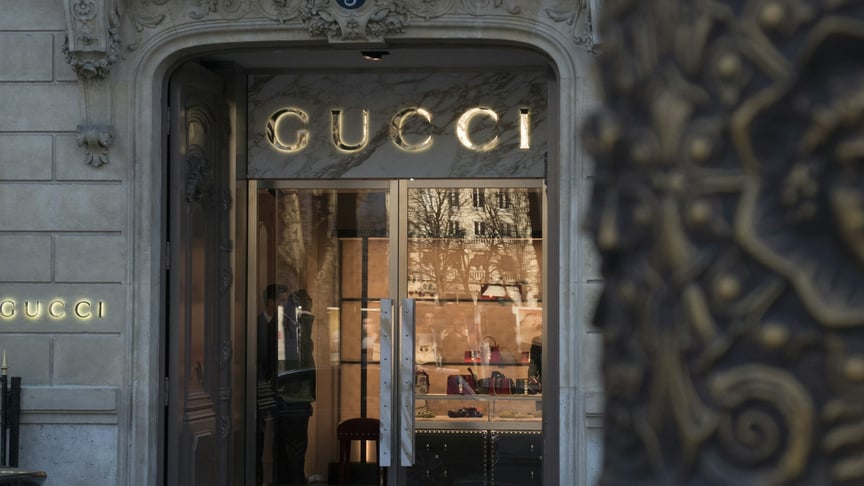 Бутік Gucci в Парижі, Франція Ілюстративне фото. Бутік Gucci в Парижі, Франція