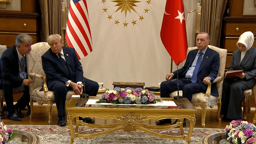 Президент США Дональд Трамп та президент Туреччини Реджеп Ердоган на зустрічі на полях саміту НАТО в Анкарі, 7 липня 2026 року