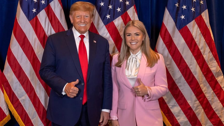 Президент США Дональд Трамп і прессекретарка Білого дому Керолайн Лівітт
