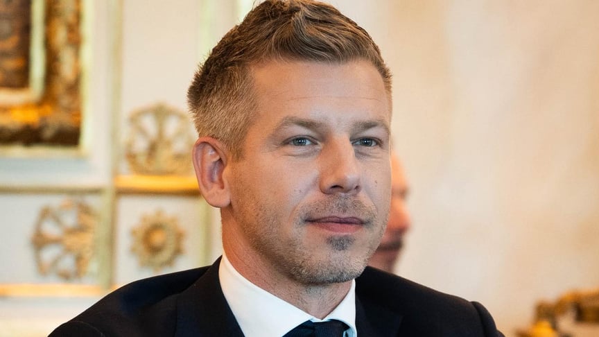 Прем’єр-міністр Угорщині Петер Мадяр Прем’єр-міністр Угорщині Петер Мадяр