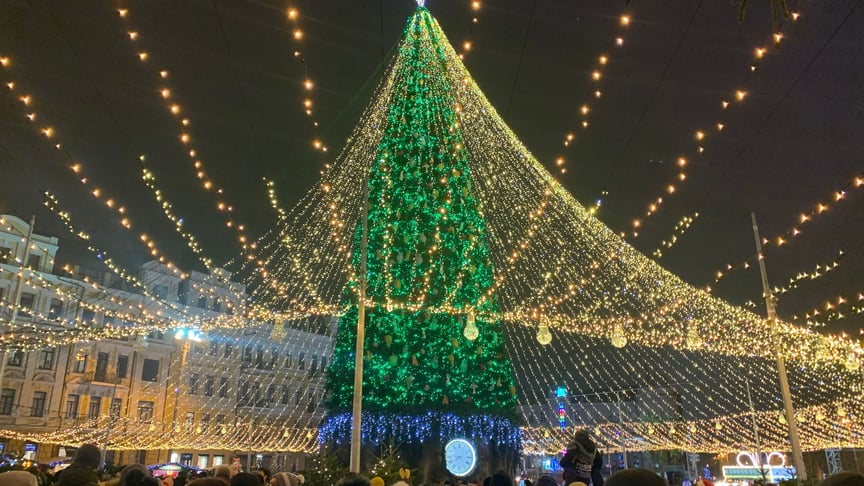 Церемонія відкриття «головної ялинки» на Софійській площі в Києві, 19 грудня 2020 року
