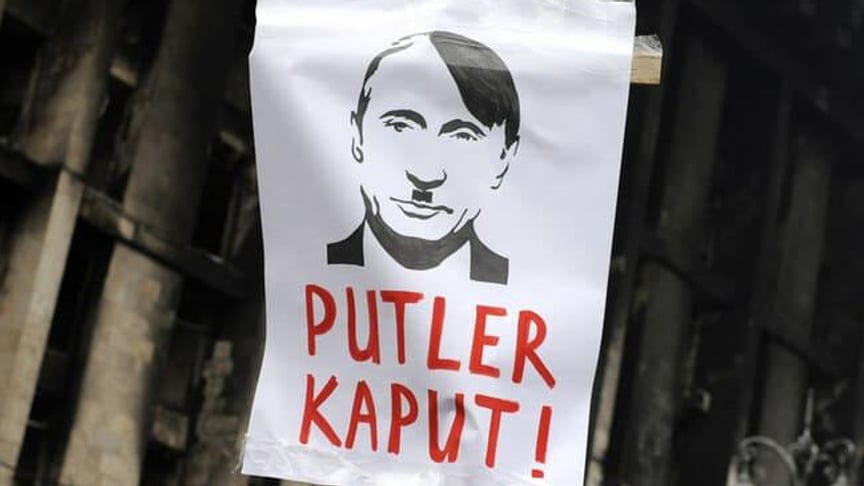 У росії суд заборонив зображення, які порівнюють путіна з Гітлером та фразу «Путлер капут»