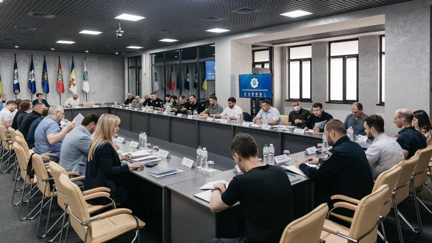Консультації щодо законодавчого врегулювання цивільної вогнепальної зброї