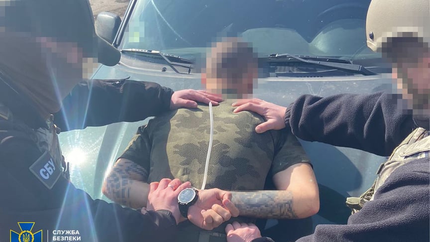 СБУ затримала військового, який намагався отруїти командування ЗСУ