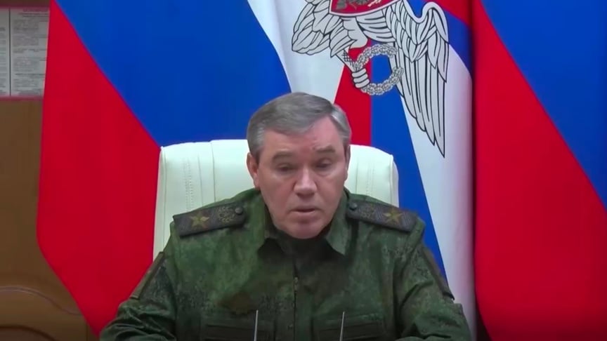 Валерий Герасимов во время подведения итогов боевых действий за весенне-летний период