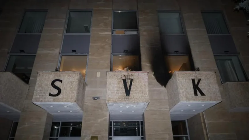 Будівлю російського центру науки й культури у Празі закидали «коктейлями Молотова»