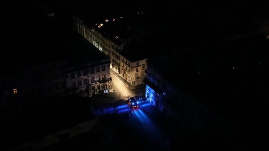 Ілюстративне фото. Таксі їде неосвітленою вулицею Львова