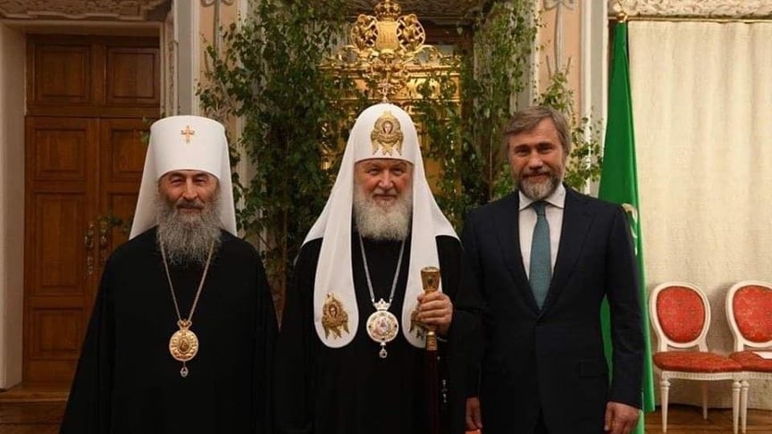 MP Vadym Novynskyi (R) with the leader of the Russian Orthodox Church Kirill (C) and head of the Ukrainian Orthodox Church of Moscow Patriarchate Onufriy on June 16 in Moscow, Russia.